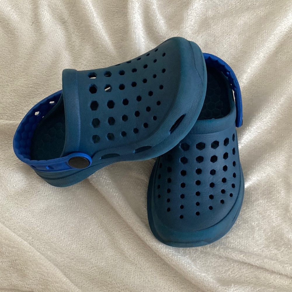 Target Toddler Size 8-9 Joybees sandals/water shoes